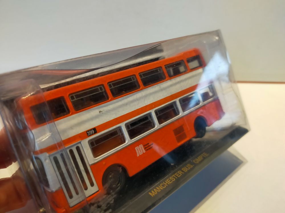 Manchester Bus miniature orange imp�riale 1/76
9 Mirecourt (88)