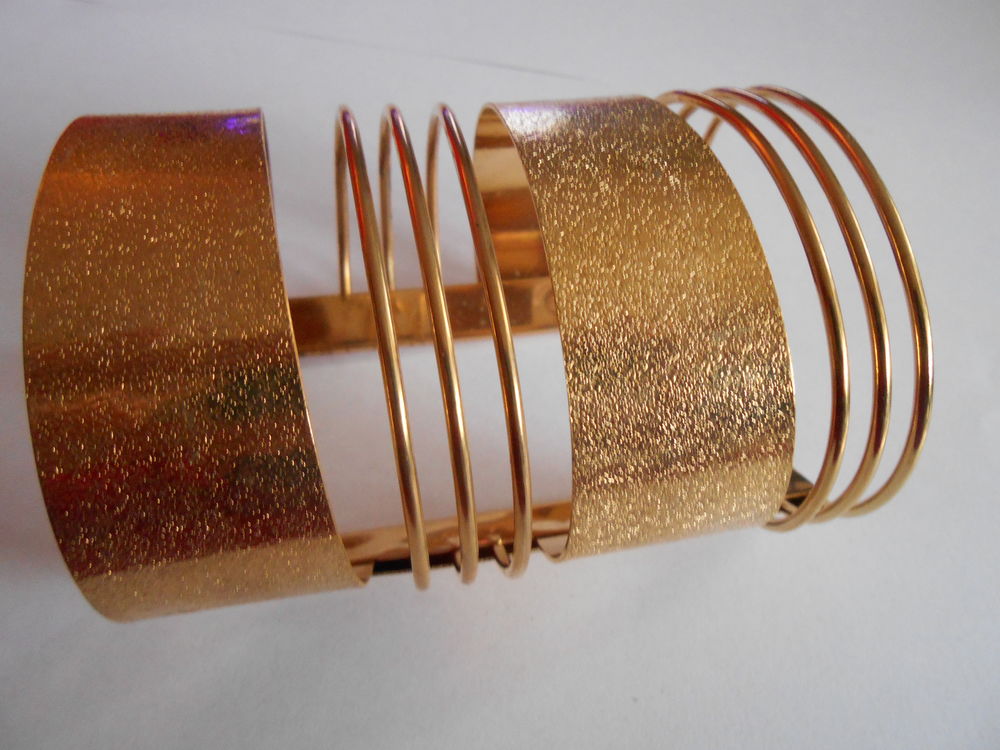 MANCHETTE BRACELET 12 Chevigny-Saint-Sauveur (21)