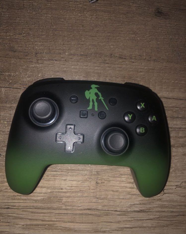 manette switch neuve zelda 45 Cannes (06)