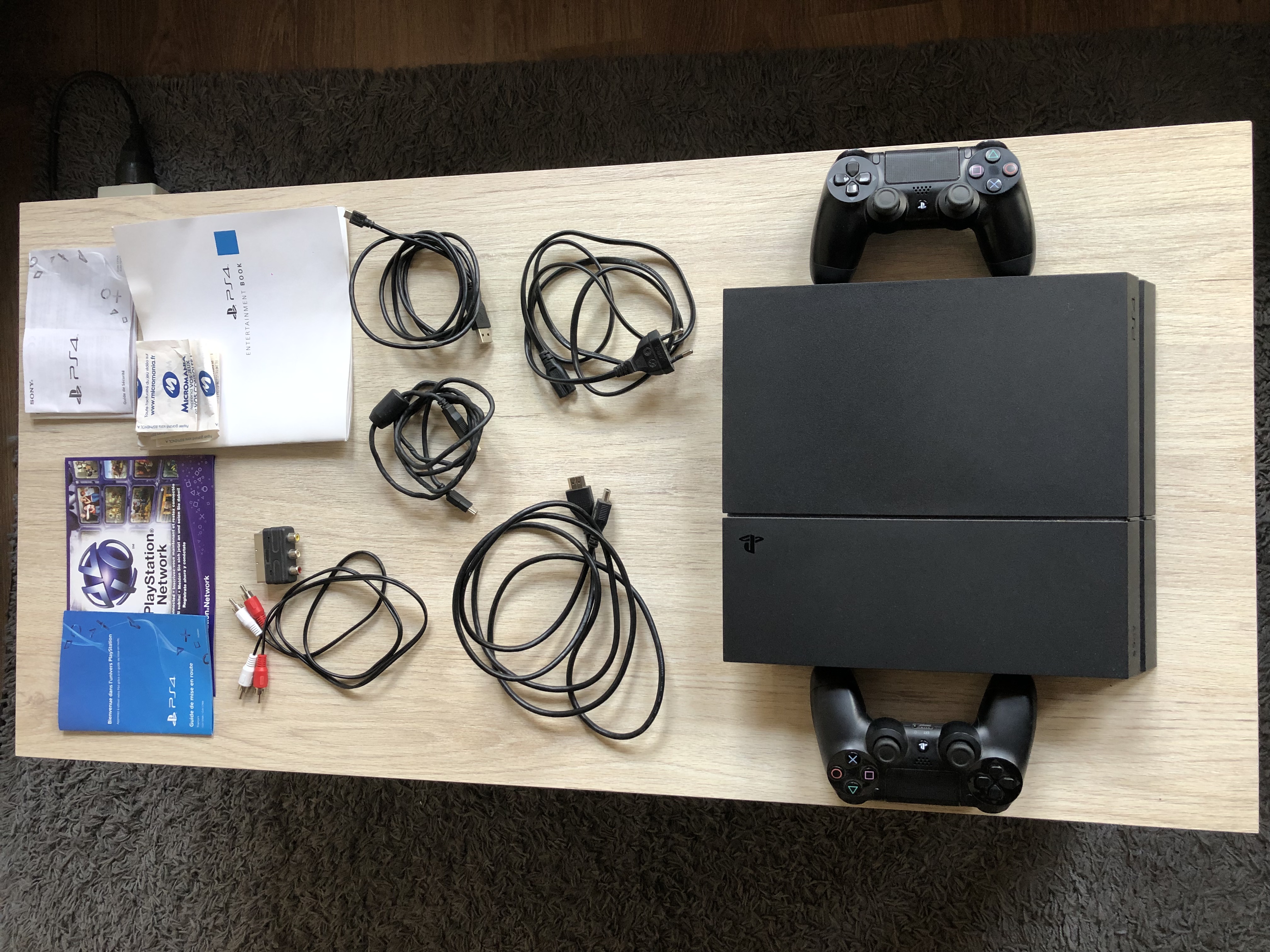 PS4 1To + 2 manettes + FIFA avec facture 170 Lille (59)