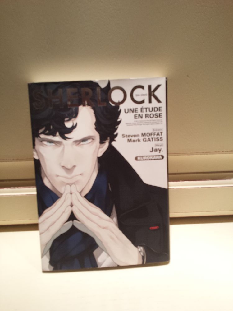 Manga SHERLOCK  :  Une �tude en rose.
5 Louchy-Montfand (03)