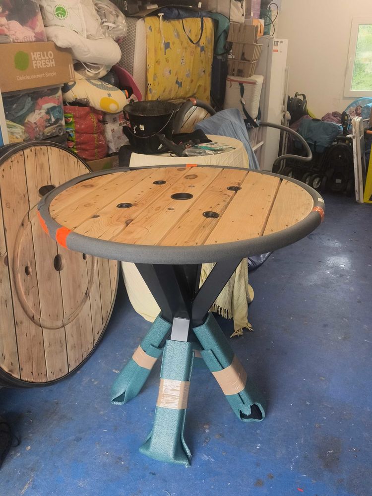 mange debout avec plateau diam�tre 105 et pied sur mesure 1 Villeneuve-de-Berg (07)