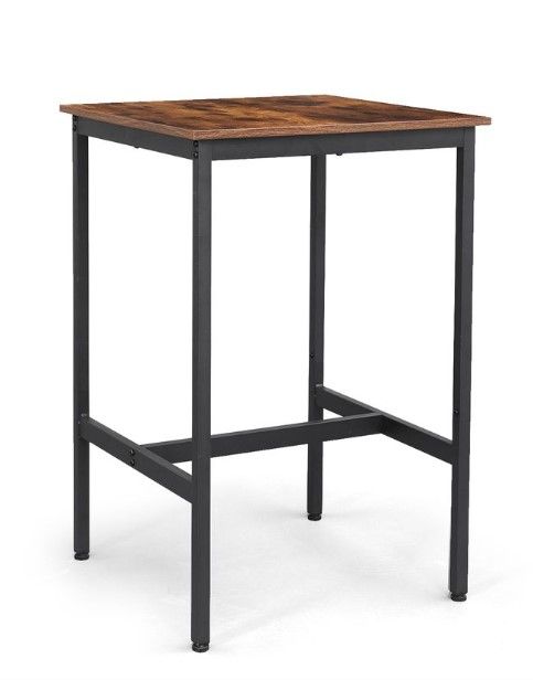 Mange debout et  2 tabourets. 75 Malemort-sur-Corr�ze (19)