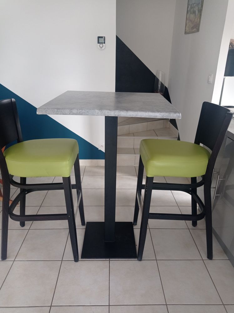 Mange debout 80 Rochemaure (07)