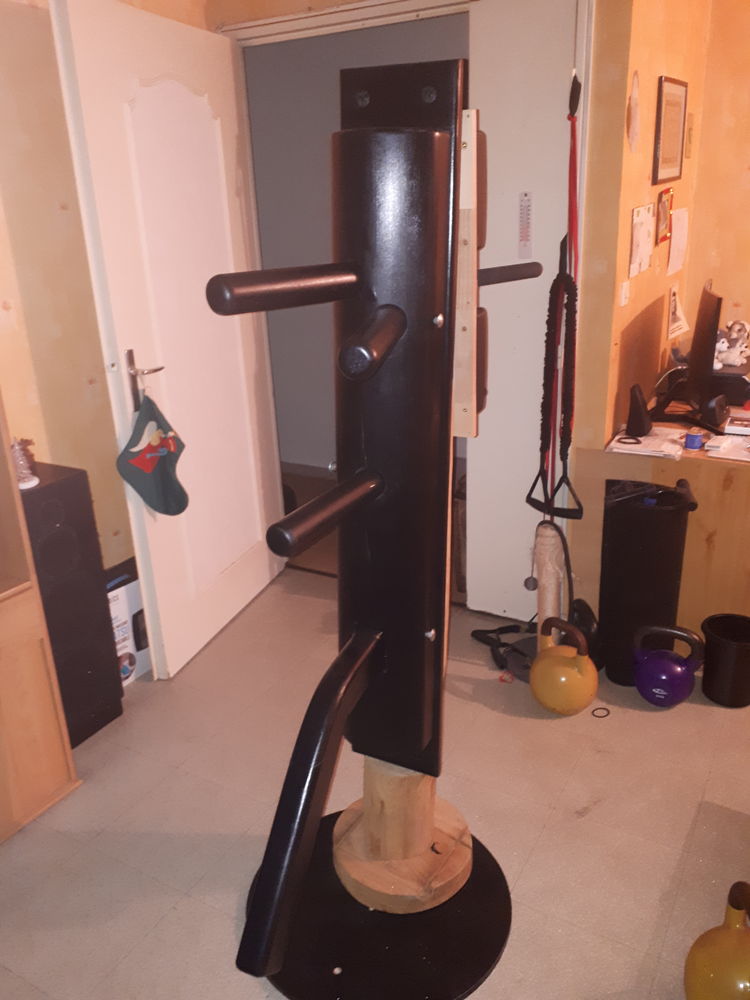 Mannequin de bois ou Wooden dummy 550 Moissy-Cramayel (77)