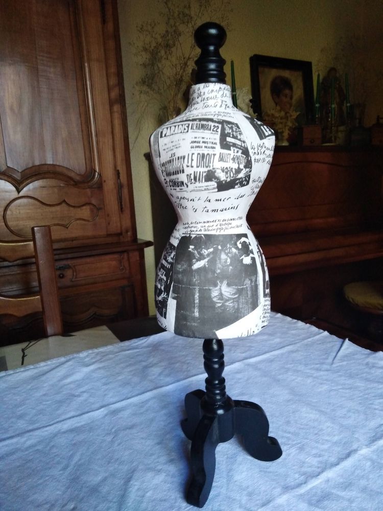 Mannequin d�coratif porte bijoux 13 Avermes (03)