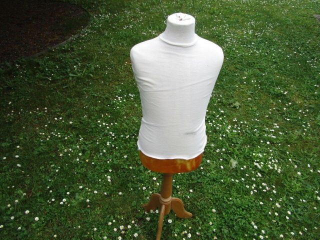 MANNEQUIN- PORTE HABIT  ENFANT 30 Villepinte (93)