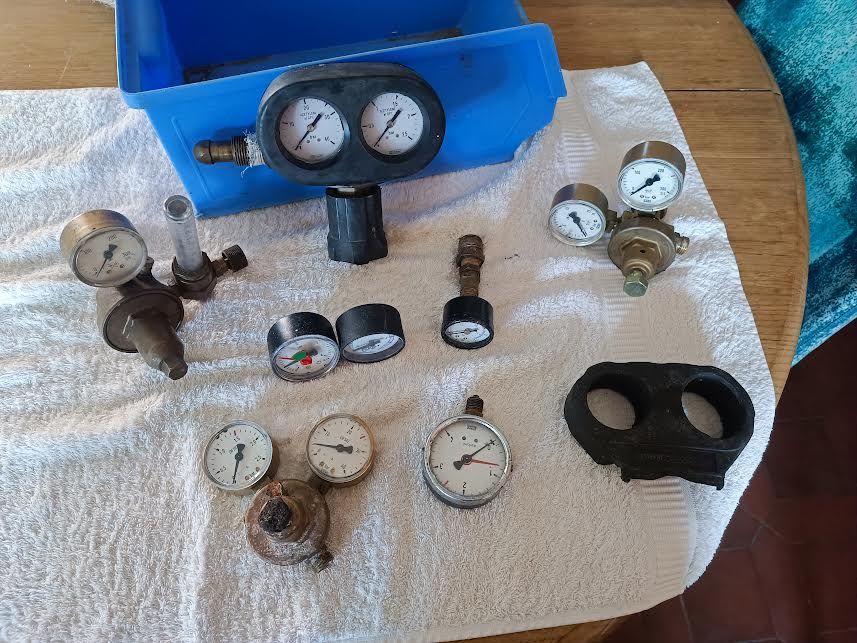  LOT  MANOMETRE / D�TENDEUR CHAUFFAGE 35 Saint-Jean-du-Cardonnay (76)