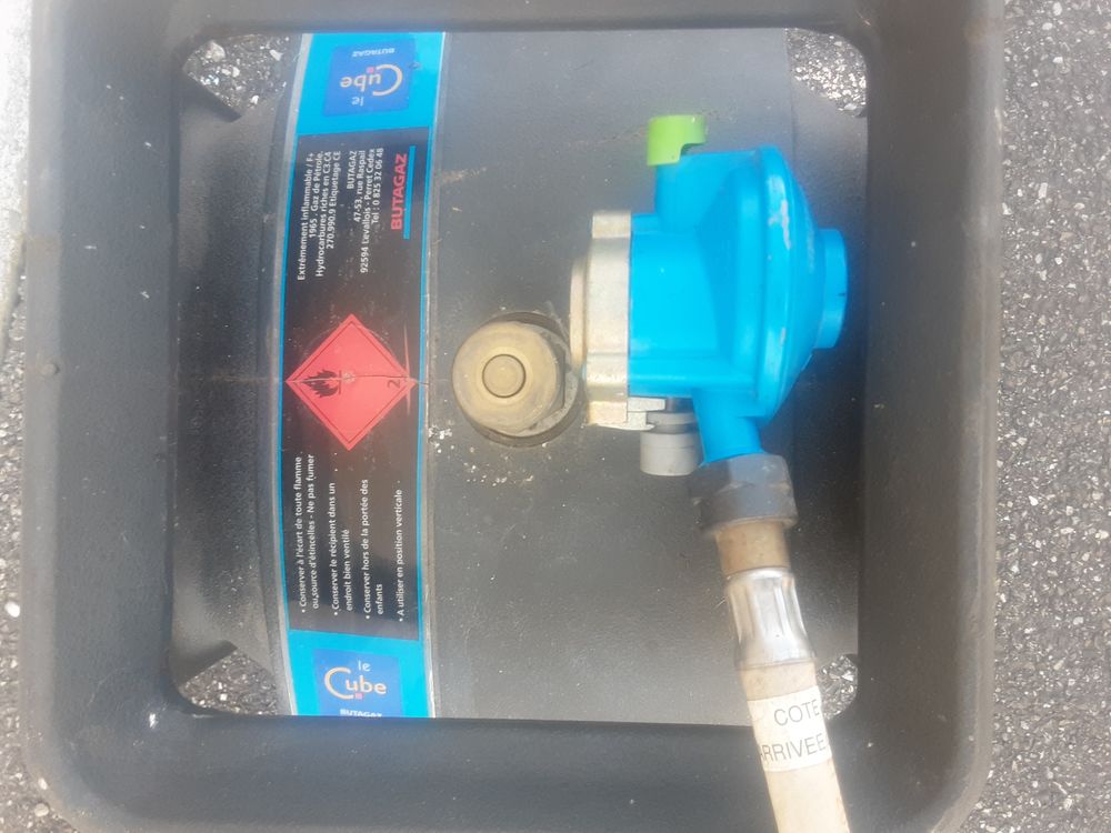 MANOM�TRE PLUSCUBE**VIDE 20 Dachstein (67)