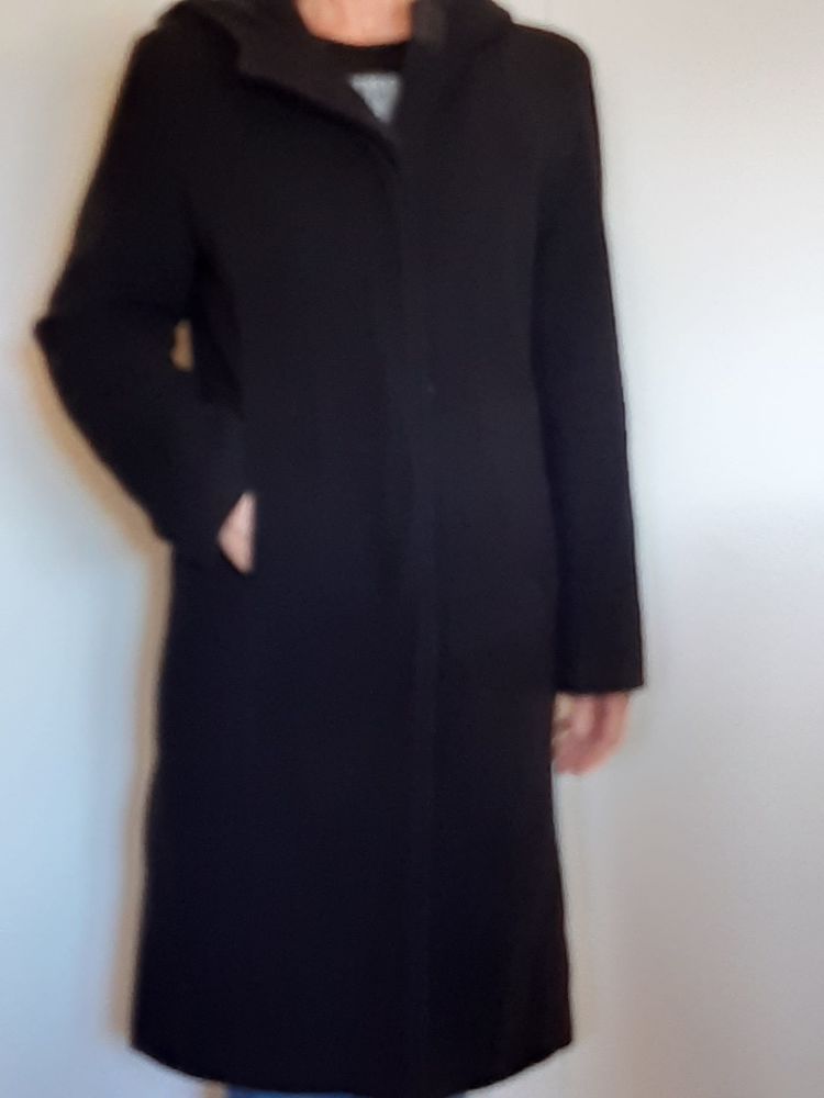 Manteau avec capuche 10 Firminy (42)