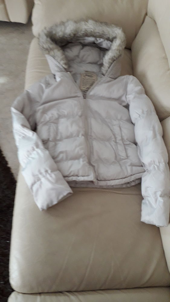 manteau blanc cassé à capuche : original pour ces 2 matières 8 Angers (49)