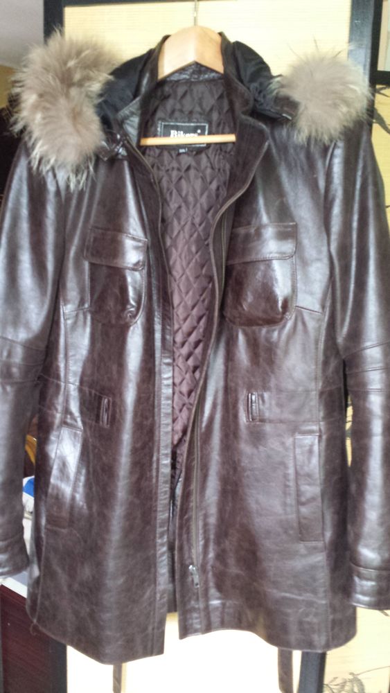 Manteau � capuche en cuir.BIKERS 250 Cr�py-en-Valois (60)