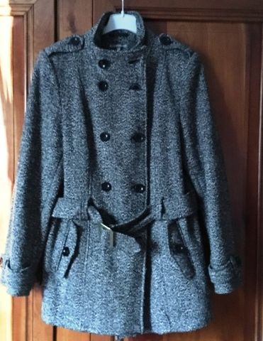 manteau chin� noir et blanc, 18 Mandres-les-Roses (94)