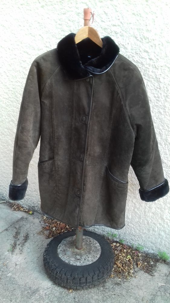 MANTEAU CROUTE DE PORC 
30 La Jarne (17)