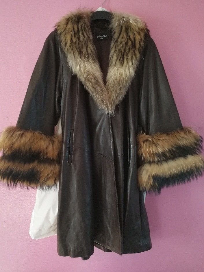 Manteau cuir fourrure d'autruche 450 Saints (77)