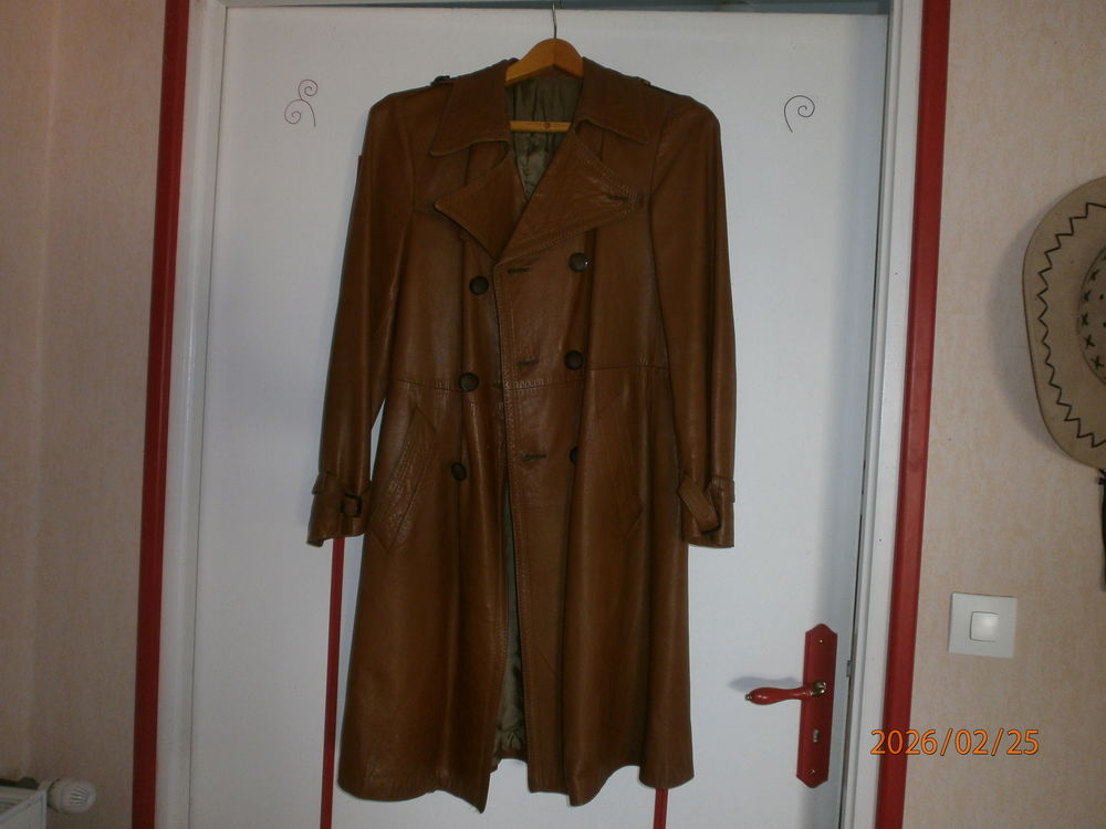 Manteau cuir maron T . L 48 Tug�ras-Saint-Maurice (17)