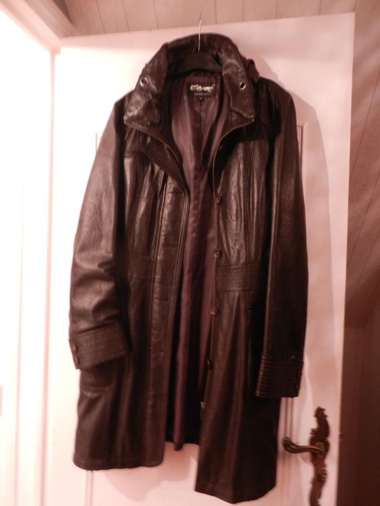 Manteau 3/4 cuir souple marron fonc� �tat neuf 100 Monts (37)