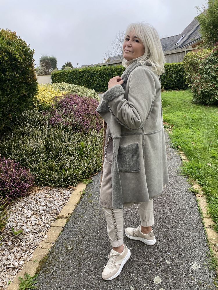 manteau d�structur� fa�on peau 30 Boulogne-Billancourt (92)