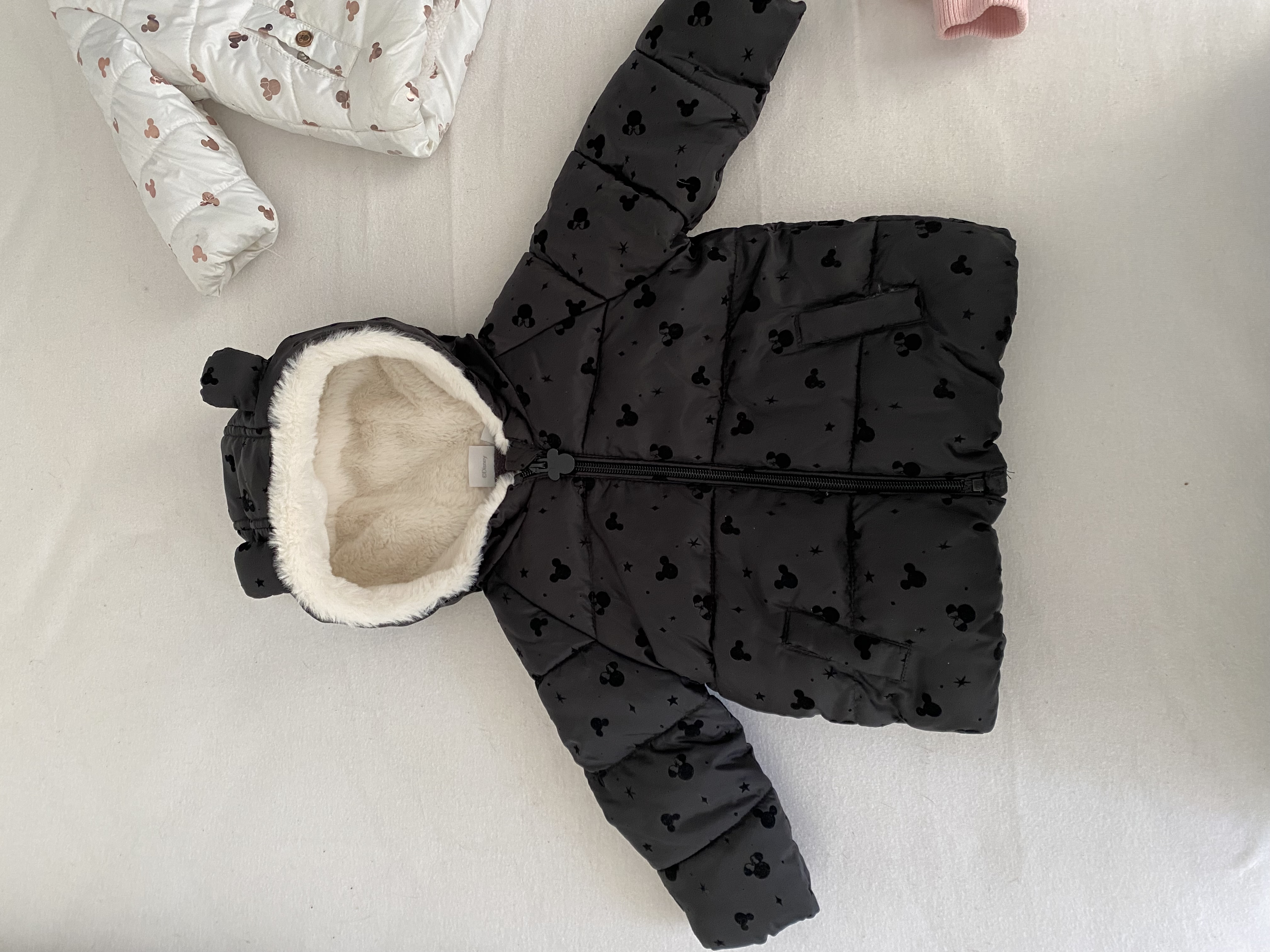 Manteau  �Disney�  6 Cagnes-sur-Mer (06)