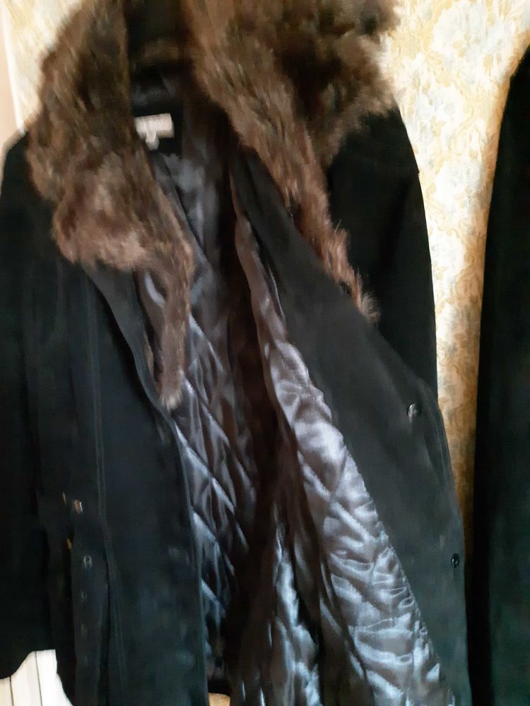 Manteau doubl�  tr�s  chaud col fourrure  38 29 Sens (89)