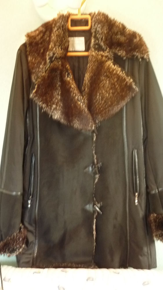 Manteau femme T. 40 15 Saint-Gaudens (31)