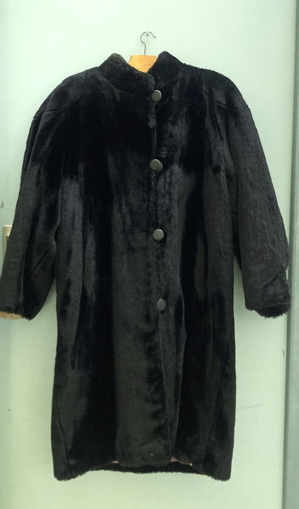 Manteau fourrure, Burton 25 Aix-en-Provence (13)