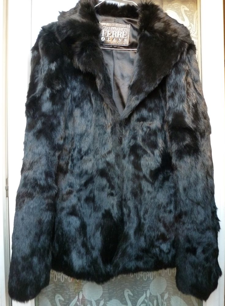 manteau fourrure Gianfranco Ferr� 210 Marseille 4 (13)