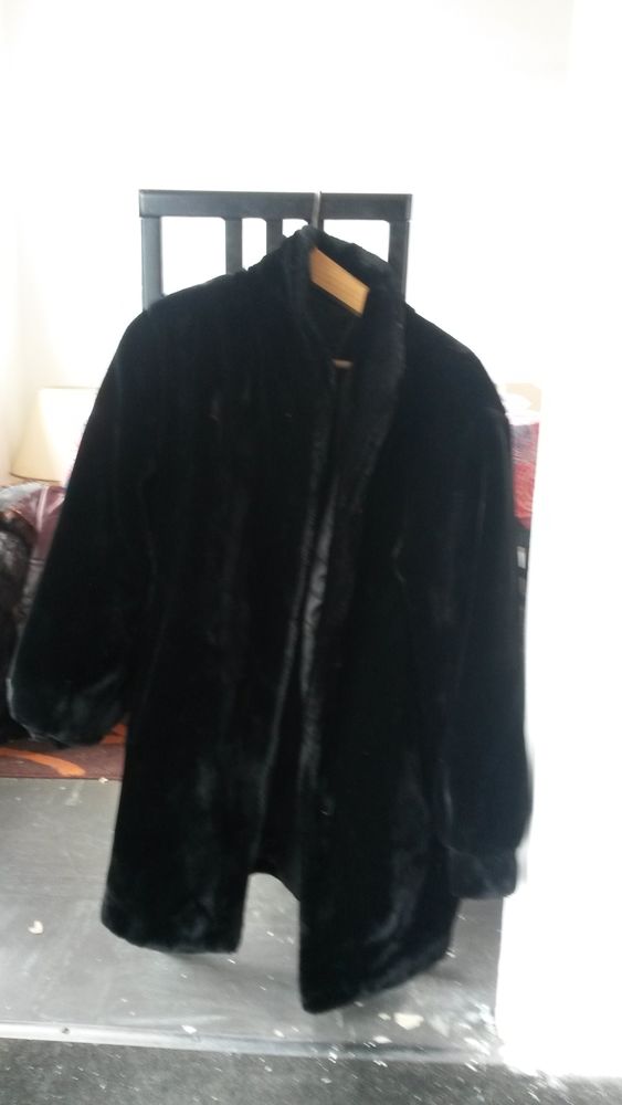 MANTEAU  en FOURRURE pour HIVER 20 Villers-l�s-Nancy (54)