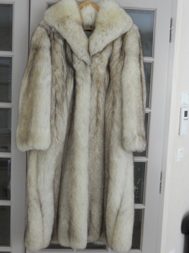 manteau de fourrure en renard bleu du canada 200 Blainville-sur-Orne (14)