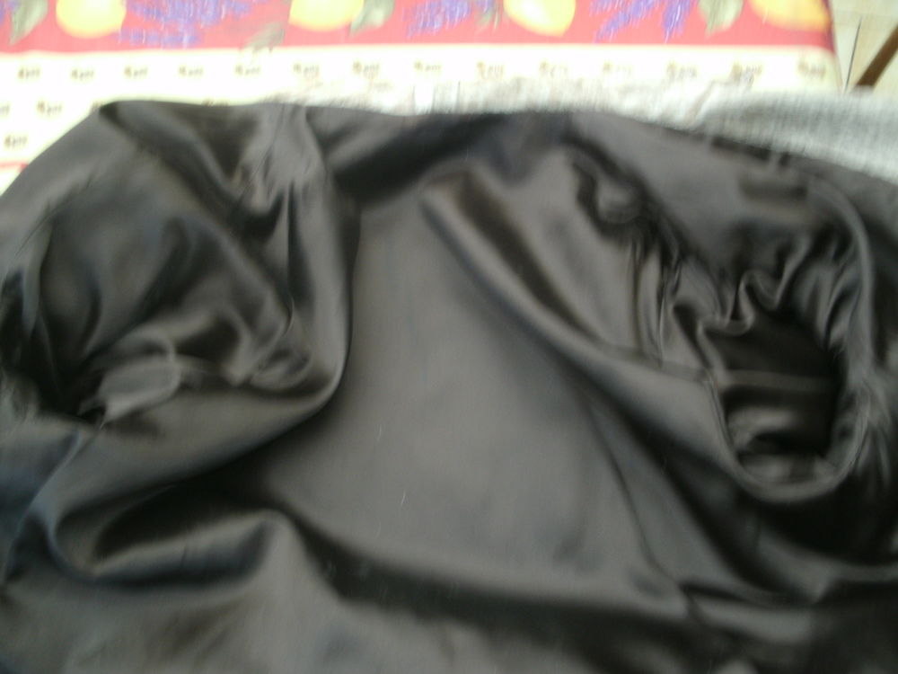 manteau en fourrure synth�tique 10 Moutiers-au-Perche (61)