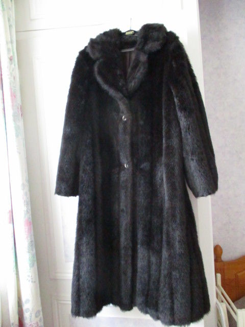 Manteau fourrure synth�tique 55 Cepoy (45)