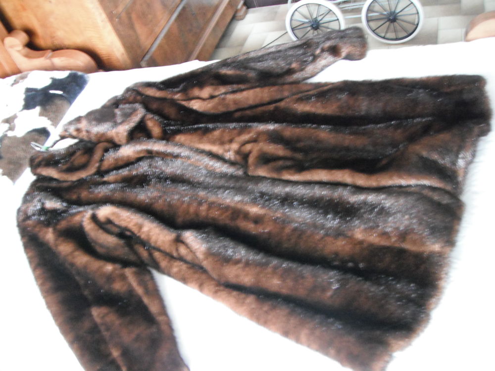 manteau fourrure synth�tique 50 B�ziers (34)