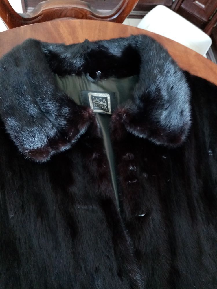 Manteau de fourrure (vison noir) 599 Quimper (28)
