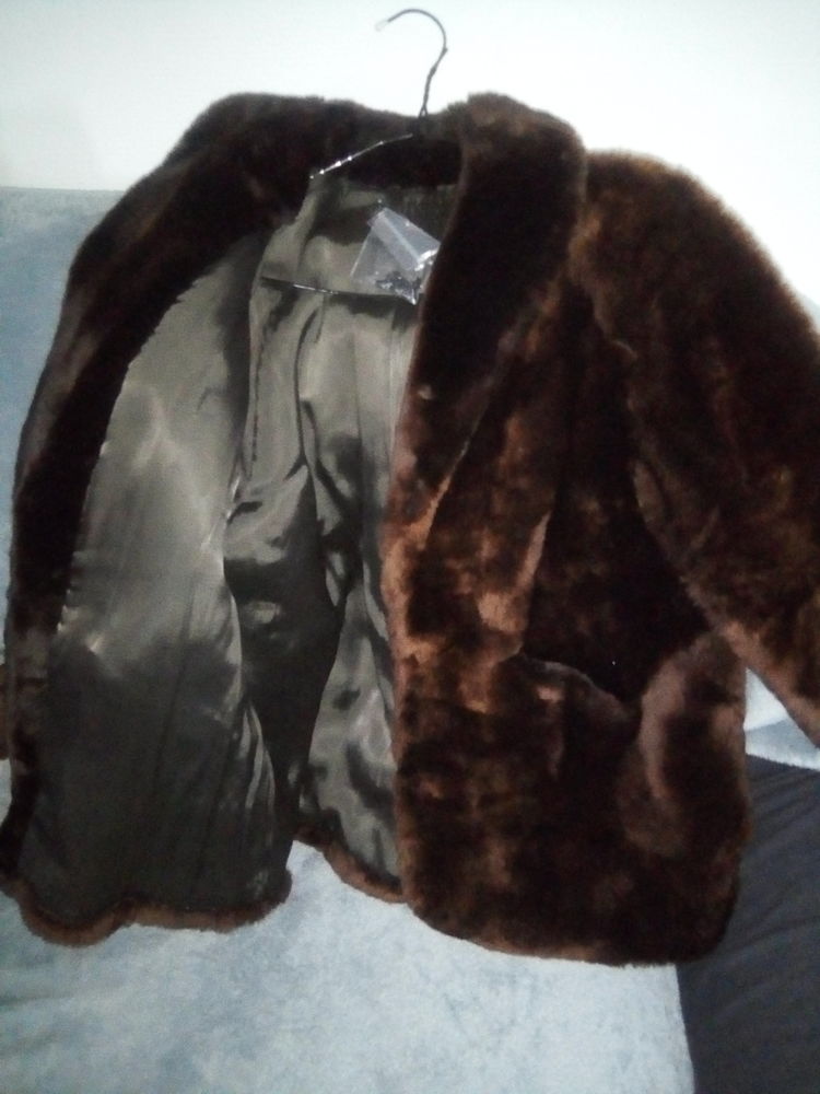 Achetez manteau+34+fourrure quasi neuf, annonce vente à Achetez manteau rené derhy quasi neuf, annonce vente à Ruy