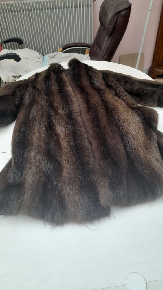 MANTEAU DE FOURRURE 70 Le Pont-de-Beauvoisin (38)