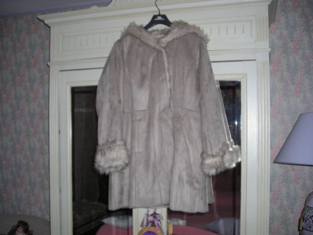 manteau gris clair  30 Lambres-lez-Douai (59)