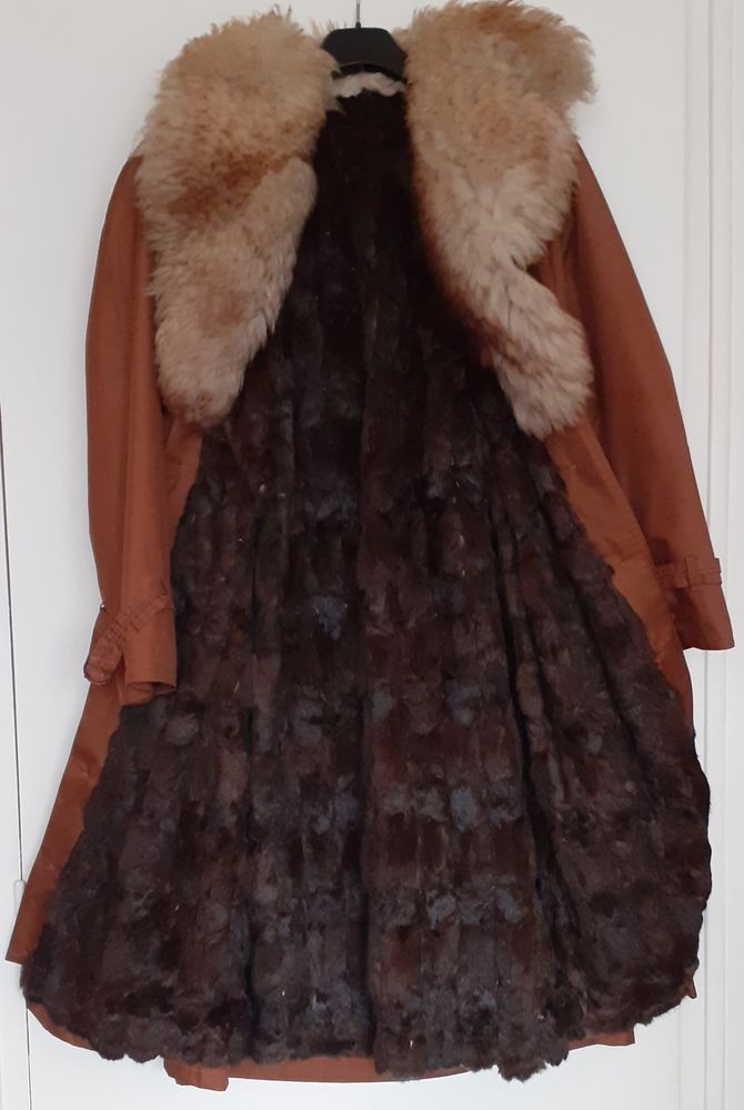 Manteau Imperm�able avec fourrure lapin amovible 70 Verneuil-sur-Seine (78)