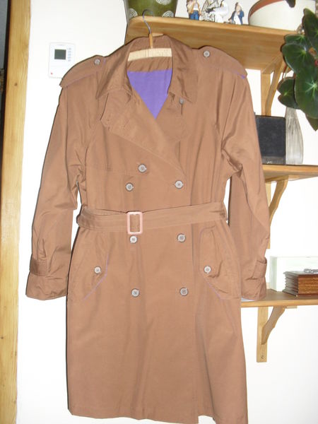 manteau, imperméable, couleur chocolat, taille 38/40 20 Montargis (45)