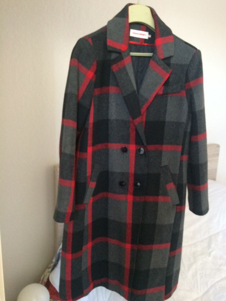 Manteau long carreaux rouge, gris ,noir taille 38 35 Montpellier (34)