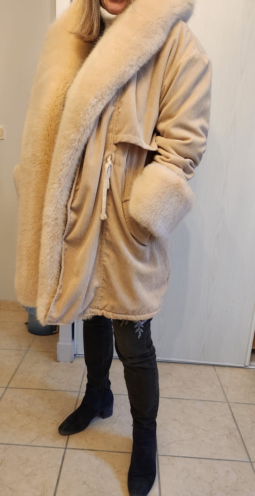 Manteau long en c�tel� avec col en fourrure 0 Di�moz (38)