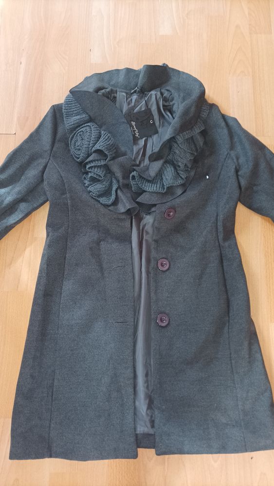 Manteau long  pour  femme 20 Lyon 8 (69)