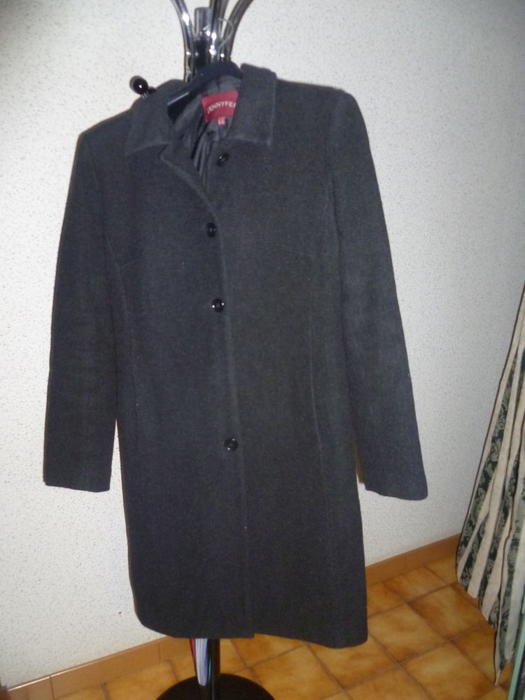 Manteau marque JENNYFER 6 R�alville (82)