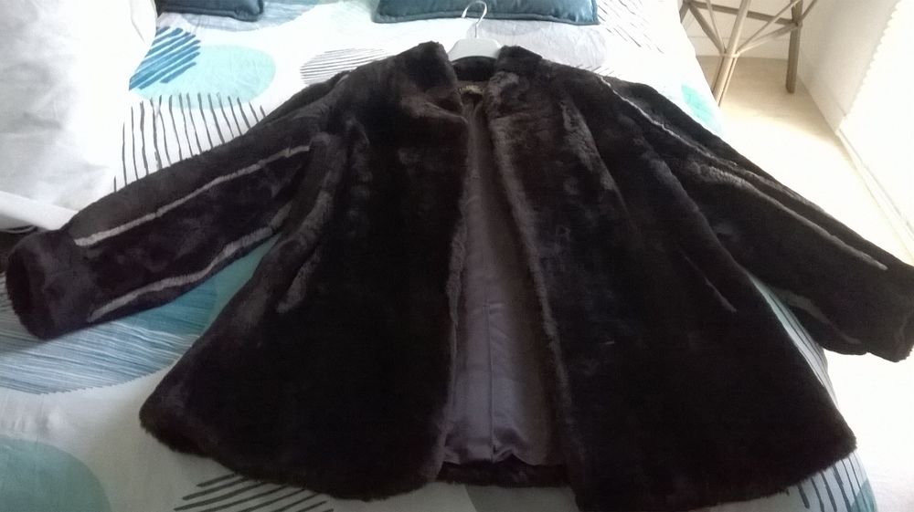 manteau 3/4en mouton dor� 55 Langueux (22)