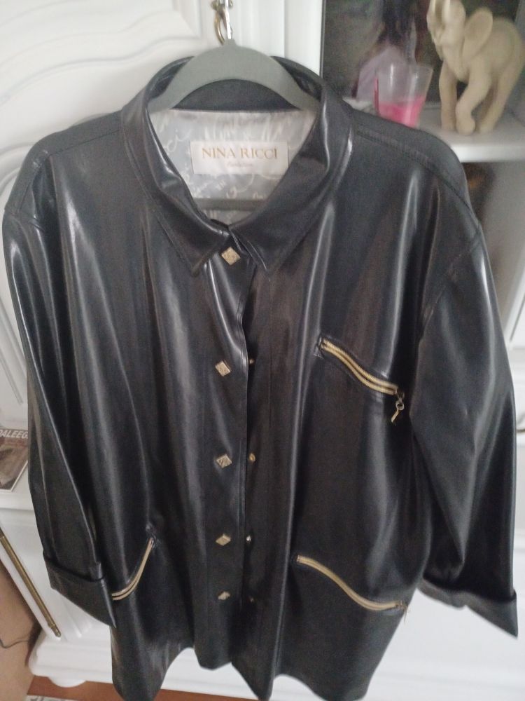 AV Manteau NINARicci 80 Le Pouliguen (44)