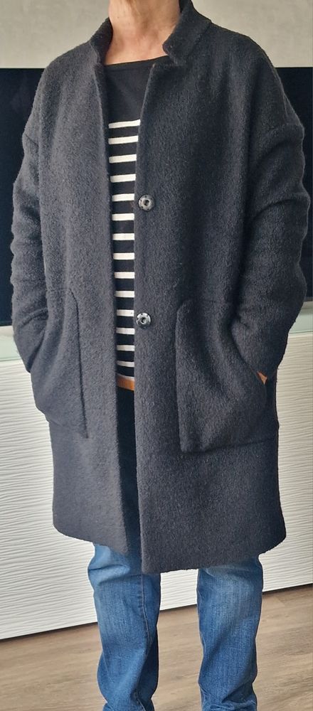 Manteau noir /  R Essentiel, 60% Polyester, 40%laine 10 Le Plessis-Robinson (92)