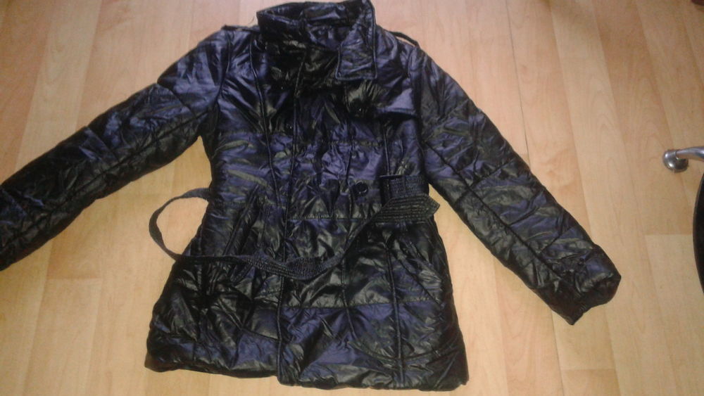 manteau noir  L 4 Poitiers (86)