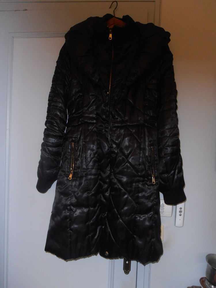 manteau noir 30 Savigny-le-Temple (77)