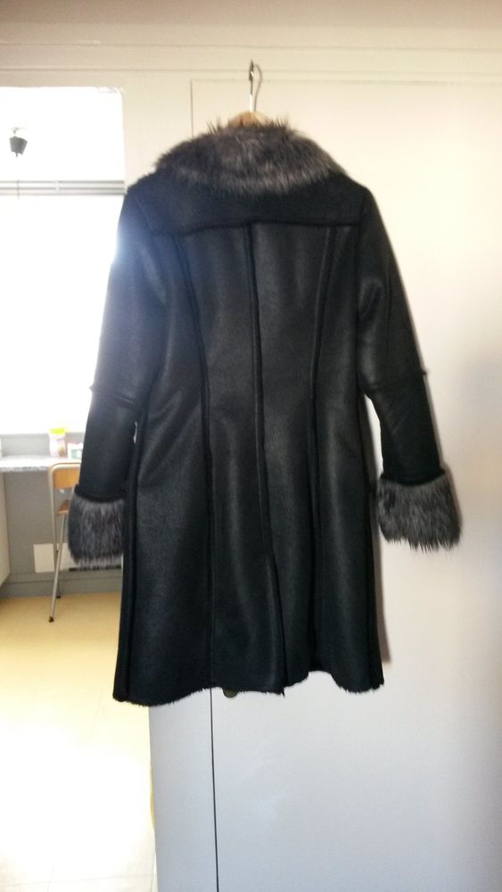 Achetez manteau en peau quasi neuf, annonce vente à Noisy le Achetez manteau de fourrure occasion, annonce vente à Noisy