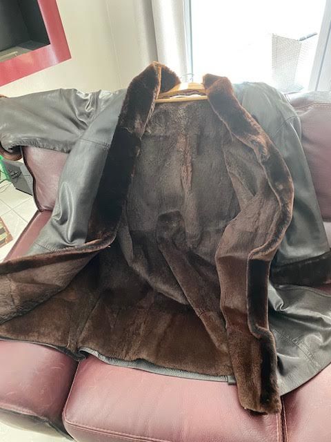 MANTEAU PEAU RETOURNEE AGNEAU 150 Annecy (74)
