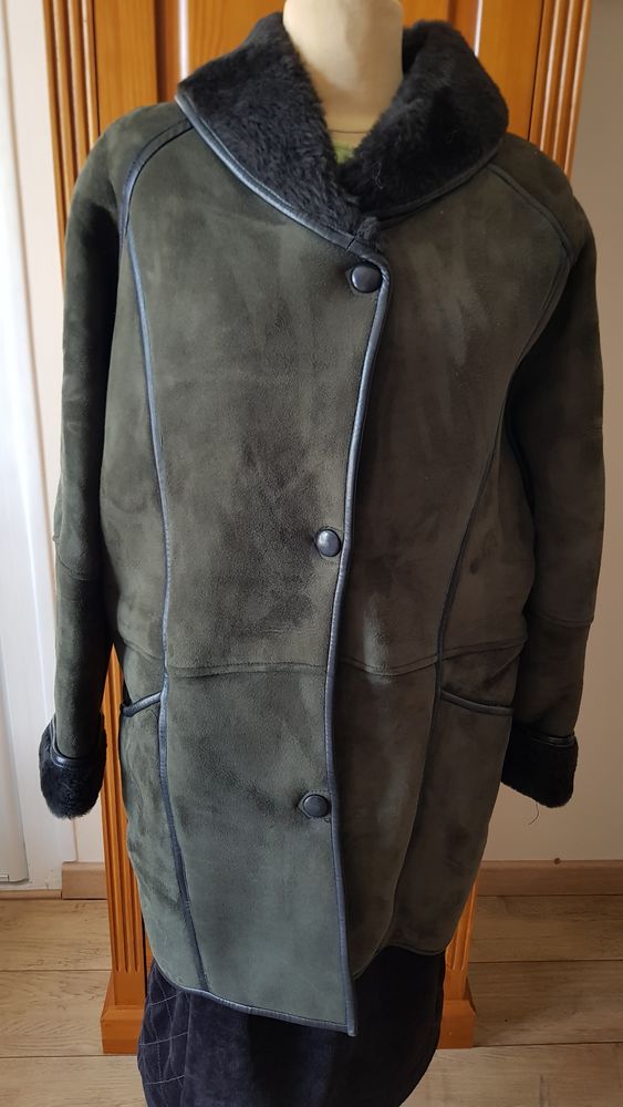 Manteau en peau retourn�e vintage (42/44) 50 Saint-Martin-le-Beau (37)